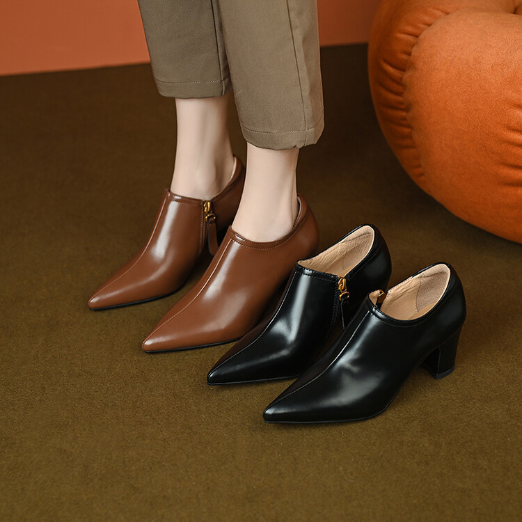 Women's Mary Jane Flat Shoes in Top Grain Leather with Chunky Mid Heel